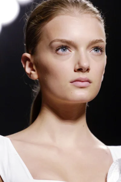 Look 17